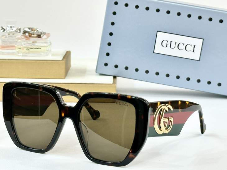 Picture of Gucci Sunglasses _SKUfw80879738fw